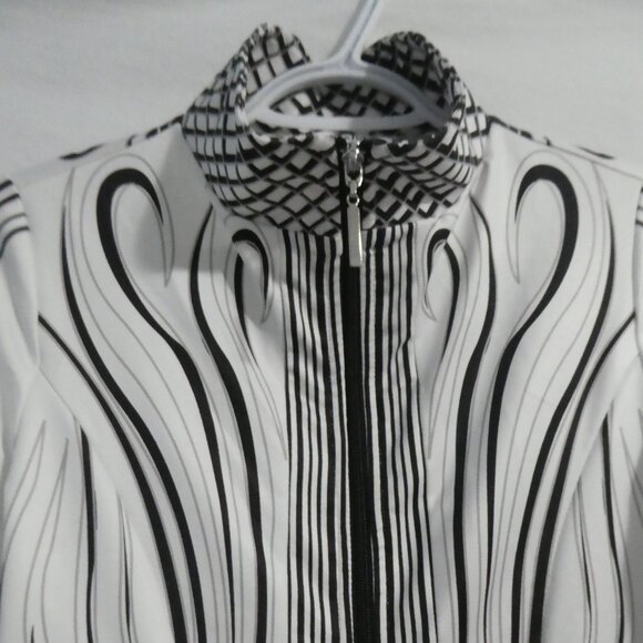 CATWALK | medium | White Zip-Up Jacket With Incredible All-Over Print Design - Picture 4 of 15